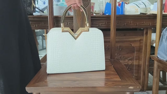 Stylish PU Leather Handbag for women.